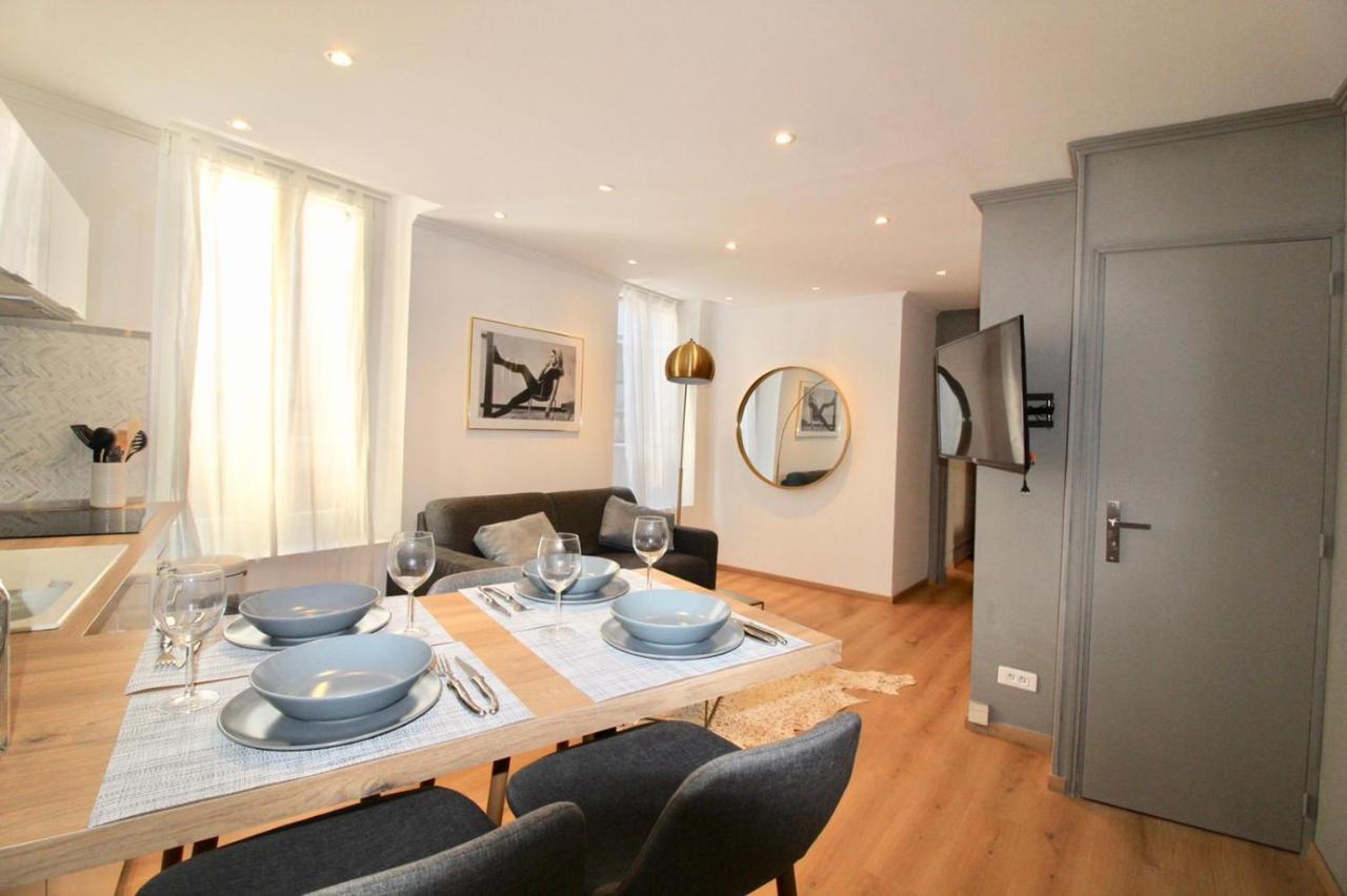 Lovely Apartment Heart Of Golden Square Fiber Wifi Nice Exterior foto