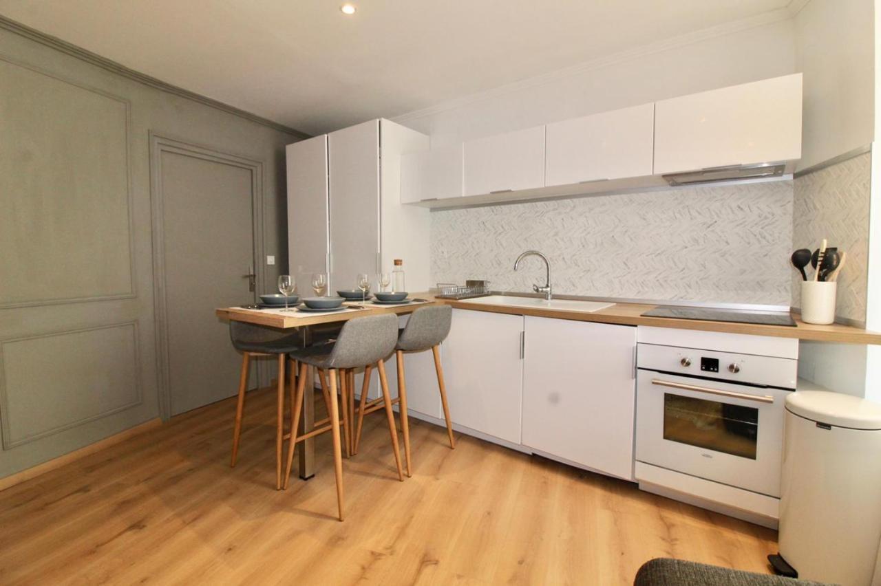 Lovely Apartment Heart Of Golden Square Fiber Wifi Nice Exterior foto