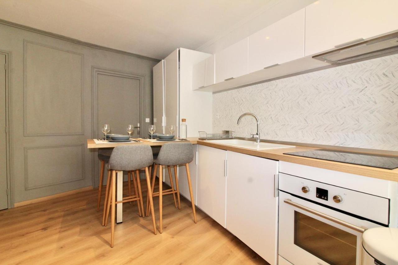Lovely Apartment Heart Of Golden Square Fiber Wifi Nice Exterior foto